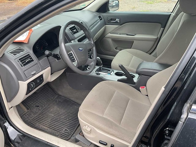 2010 ford fusion sedan personenauto - afbeelding 13 van  15