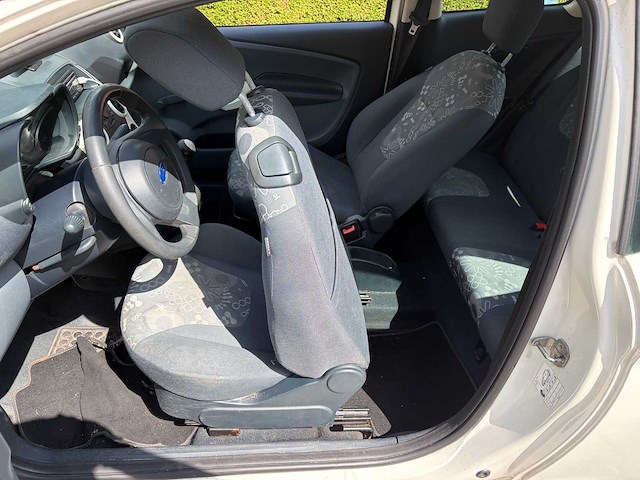 2010 ford ka 1.2 limited personenauto - afbeelding 16 van  40