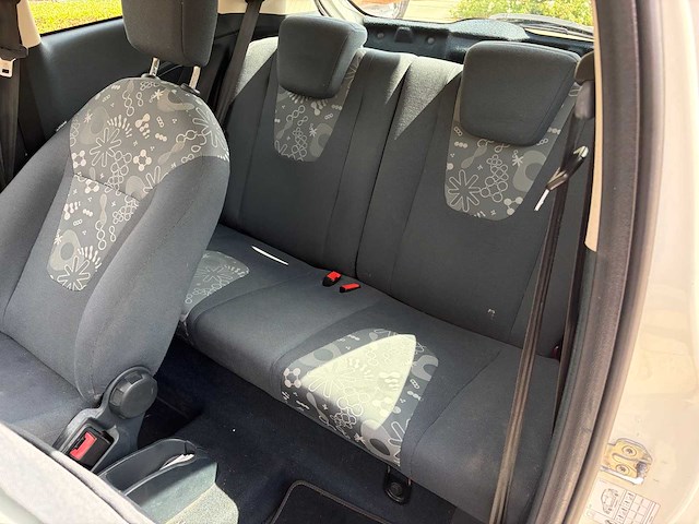 2010 ford ka 1.2 limited personenauto - afbeelding 17 van  40