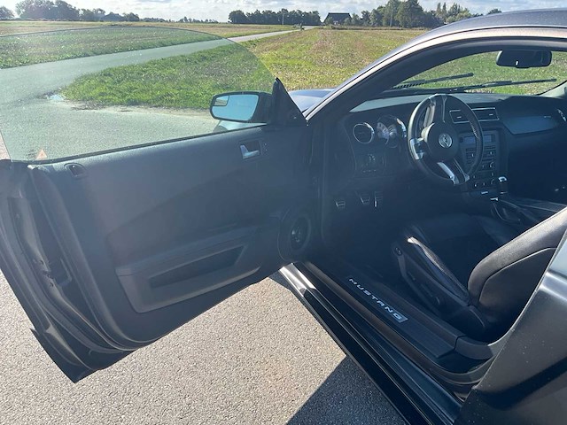 2010 ford mustang dub 5.0 v8 personenauto - afbeelding 17 van  51