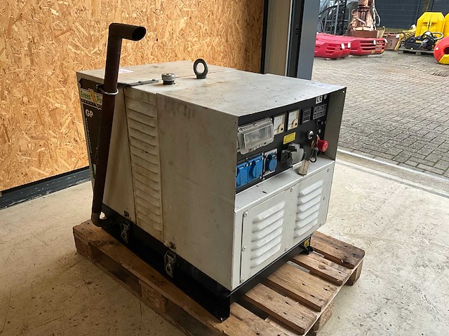 2010 green power systems gp6000 sm/lde dieselaggregaat - afbeelding 3 van  8