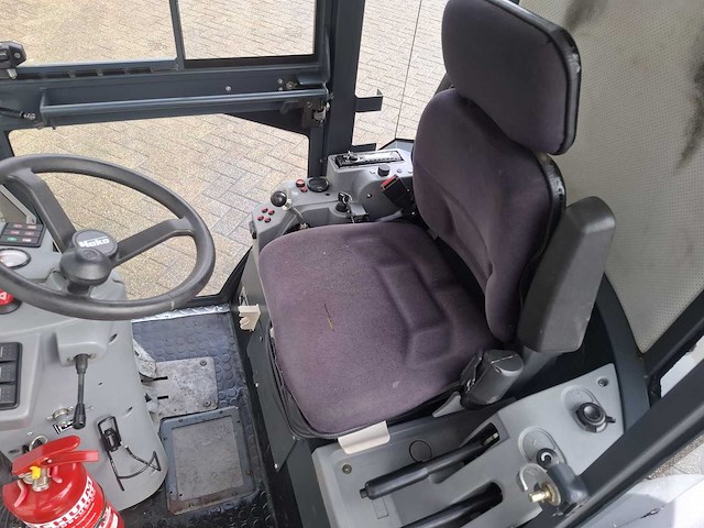 2010 hako citymaster 1200 road and yard sweeper / straatveegmachine - afbeelding 31 van  33