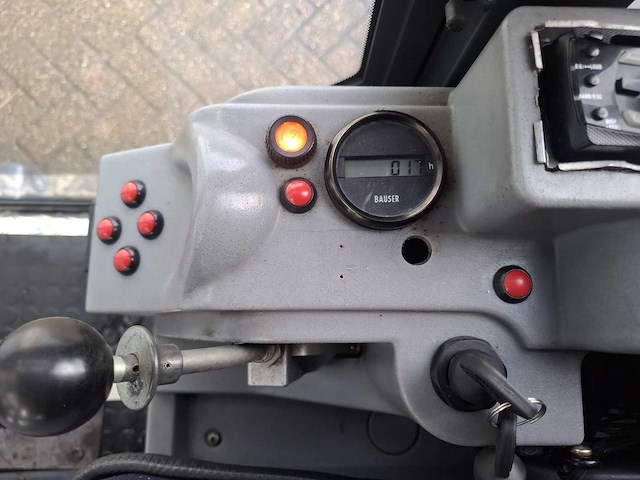 2010 hako citymaster 1200 road and yard sweeper / straatveegmachine - afbeelding 2 van  33