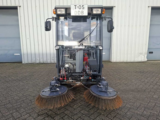 2010 hako citymaster 1200 road and yard sweeper / straatveegmachine - afbeelding 12 van  33
