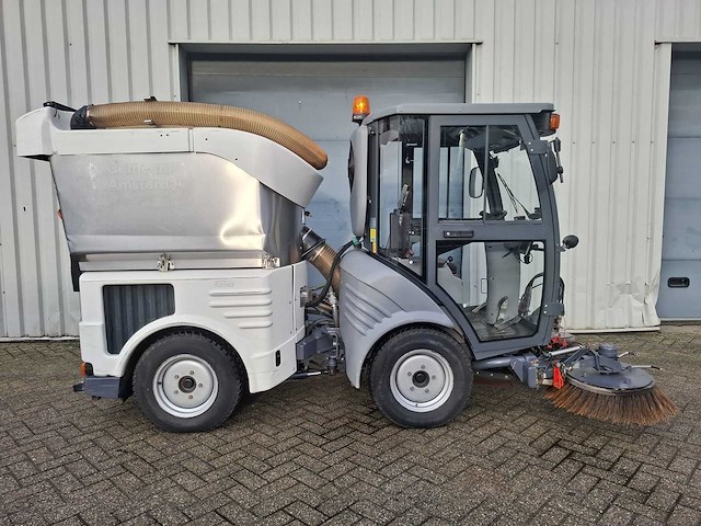 2010 hako citymaster 1200 road and yard sweeper / straatveegmachine - afbeelding 28 van  33