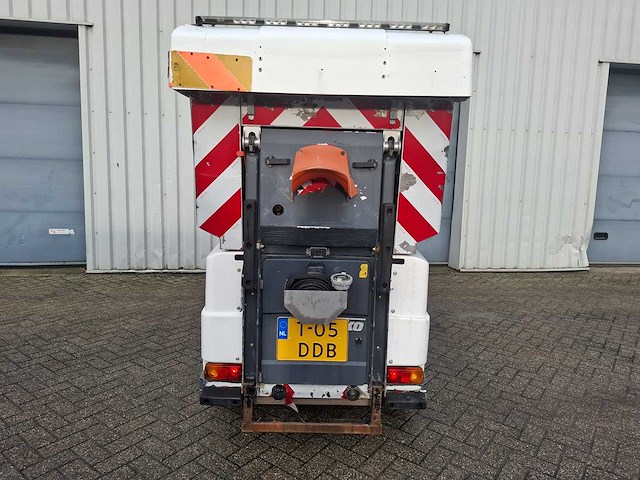 2010 hako citymaster 1200 road and yard sweeper / straatveegmachine - afbeelding 29 van  33