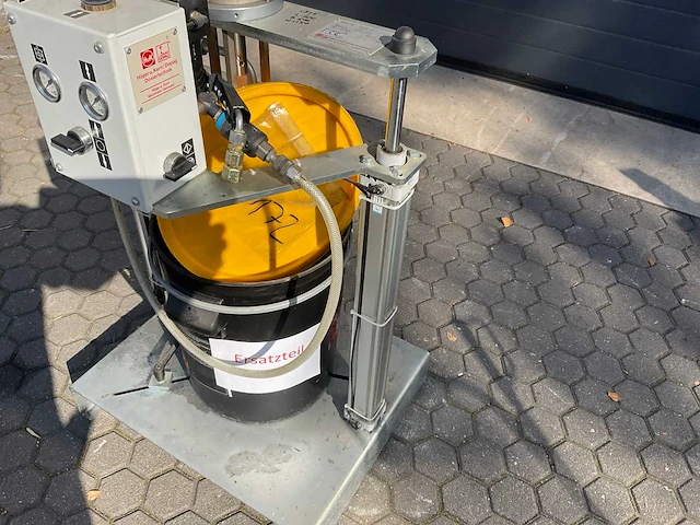 2010 hilger pumpe 30 perslucht vetpomp - afbeelding 10 van  10