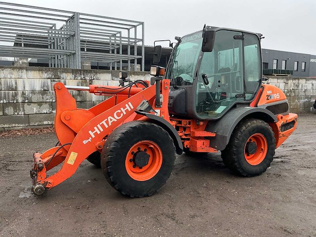 2010 hitachi zw95 shovel - afbeelding 1 van  38