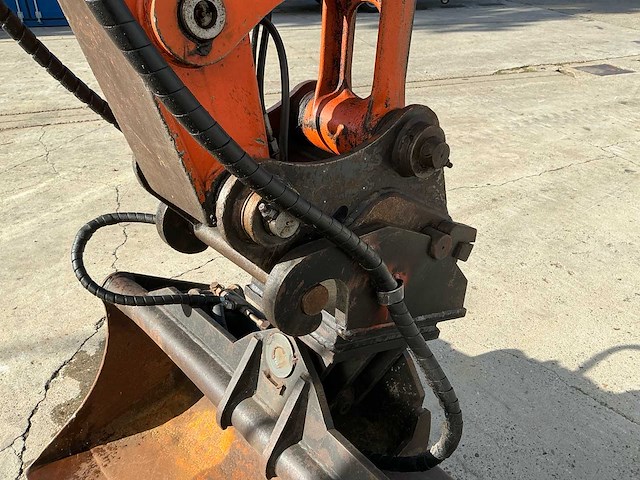 2010 hitachi zx85us-3 rupsgraafmachine met hydraulische cw30-snelwissel en kantelbak - afbeelding 18 van  48