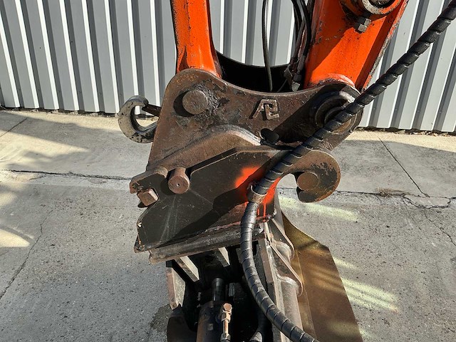 2010 hitachi zx85us-3 rupsgraafmachine met hydraulische cw30-snelwissel en kantelbak - afbeelding 44 van  48