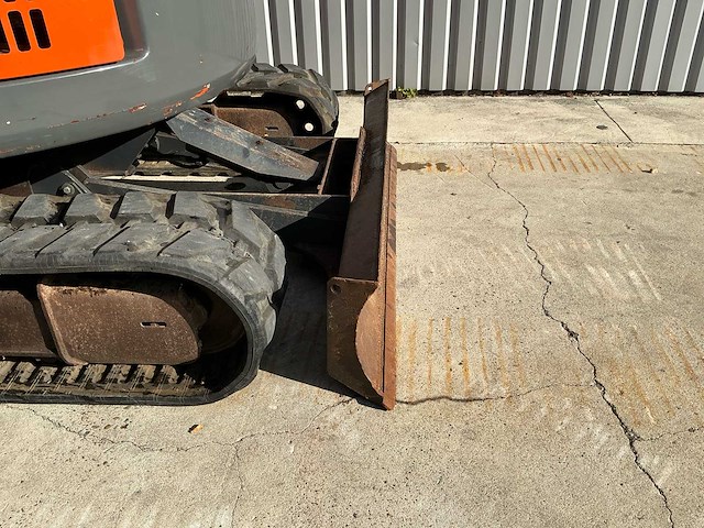 2010 hitachi zx85us-3 rupsgraafmachine met hydraulische cw30-snelwissel en kantelbak - afbeelding 27 van  48