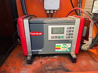 2010 holland lift q 135 el 24 schaarhoogwerker - afbeelding 15 van  23