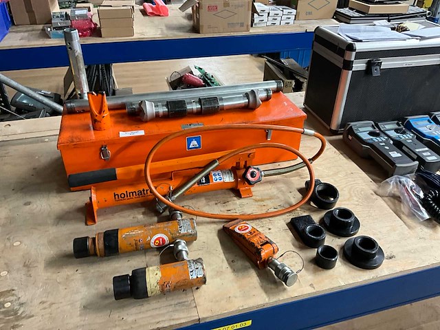 2010 holmatro hts 550a hydraulische handpomp-set met cilinders en toebehoren - afbeelding 1 van  5