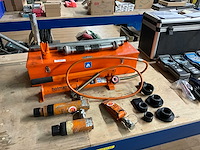 2010 holmatro hts 550a hydraulische handpomp-set met cilinders en toebehoren - afbeelding 1 van  5