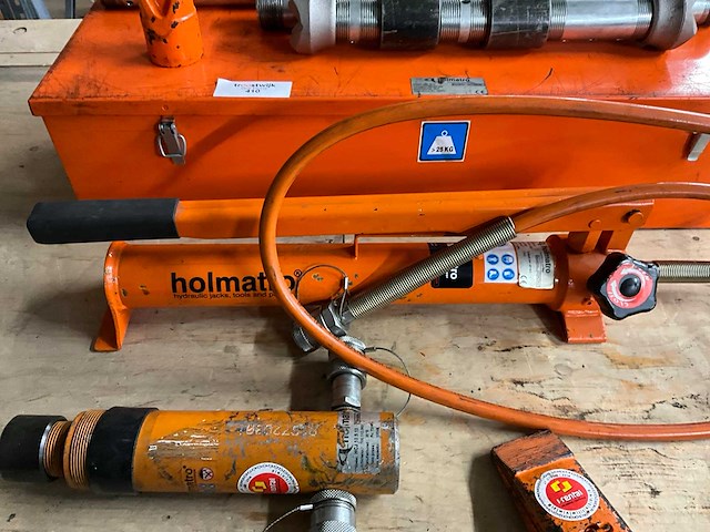 2010 holmatro hts 550a hydraulische handpomp-set met cilinders en toebehoren - afbeelding 3 van  5