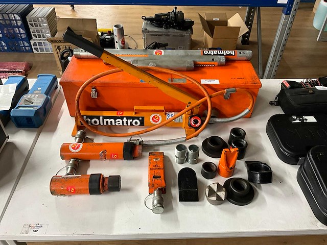2010 holmatro hts 550a hydraulische handpomp-set met cilinders en toebehoren - afbeelding 1 van  6