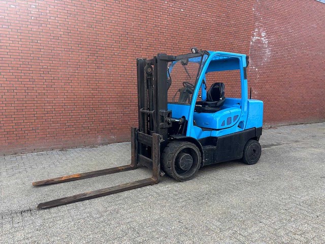 2010 hyster s7.0ft space saver dieselheftruck - afbeelding 1 van  12