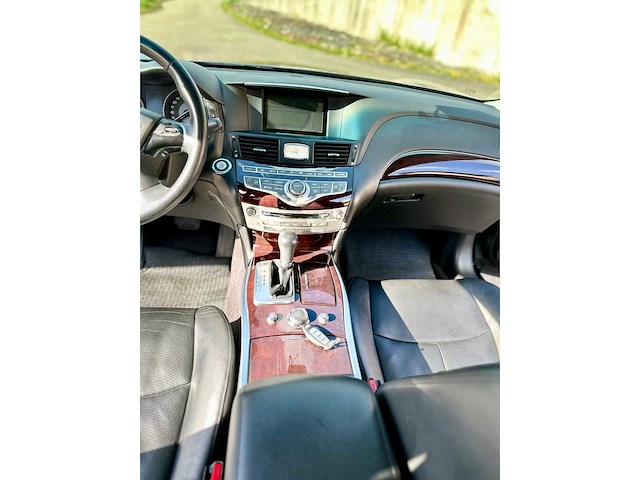 2010 infiniti m37 320pk personenauto - afbeelding 18 van  94