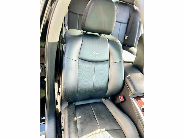 2010 infiniti m37 320pk personenauto - afbeelding 42 van  94