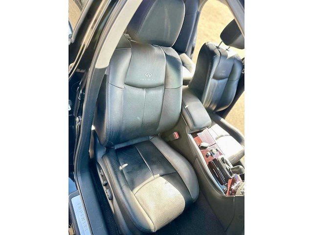 2010 infiniti m37 personenauto - afbeelding 40 van  89
