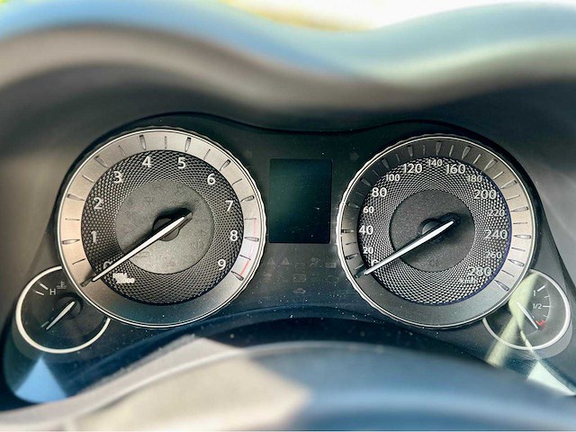 2010 infiniti m37 personenauto - afbeelding 44 van  89