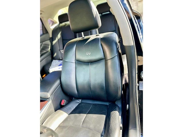 2010 infiniti m37 personenauto - afbeelding 47 van  89