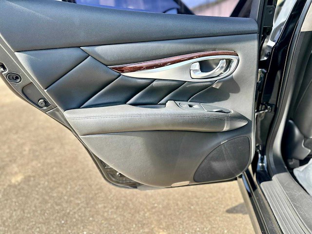 2010 infiniti m37 personenauto - afbeelding 69 van  89