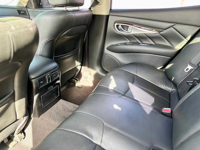 2010 infiniti m37 personenauto - afbeelding 75 van  89