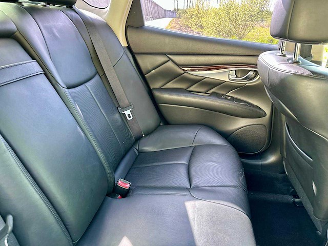 2010 infiniti m37 personenauto - afbeelding 81 van  89