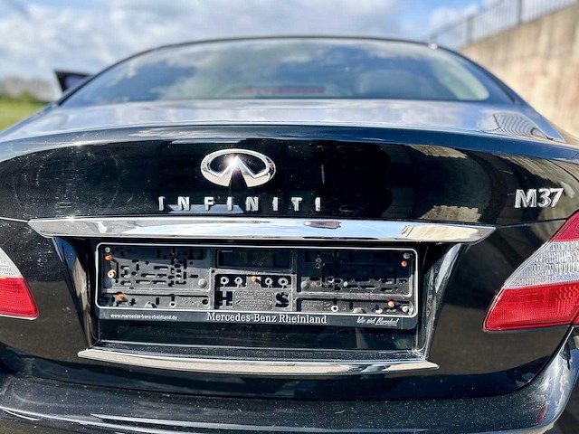 2010 infiniti m37 personenauto - afbeelding 87 van  89