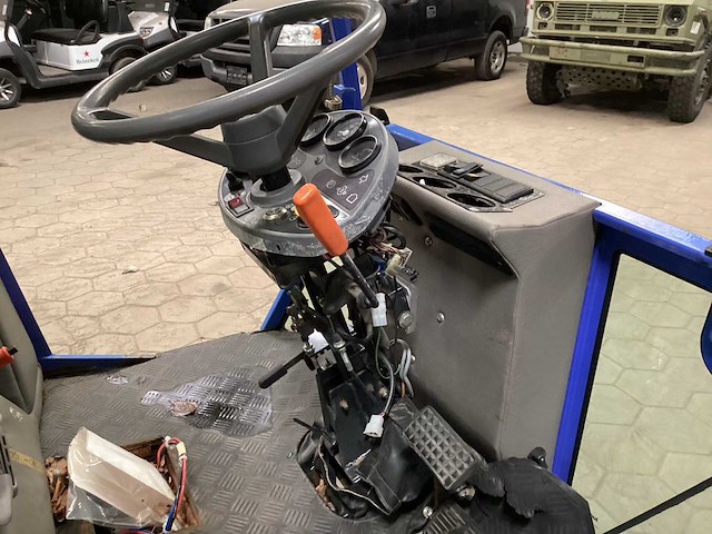 2010 iseki sf 370 zitmaaier - afbeelding 3 van  15