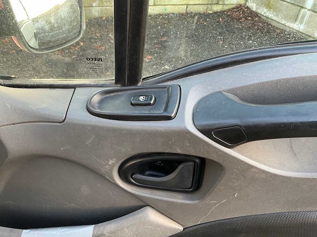 2010 iveco daily 40c18 bedrijfswagen - afbeelding 26 van  38