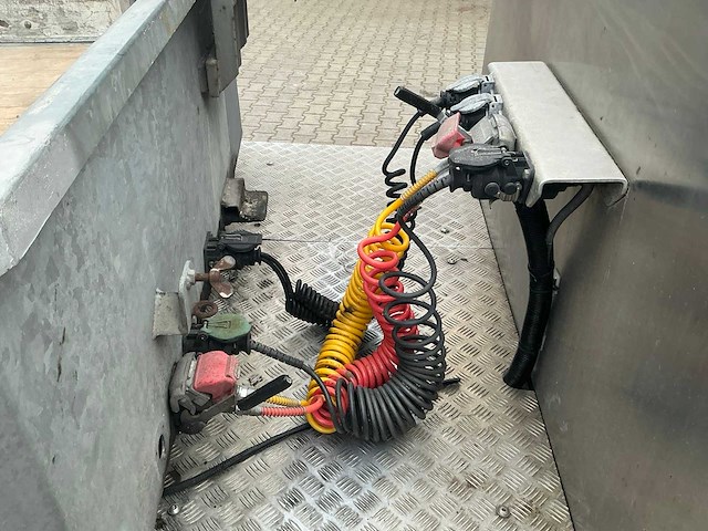 2010 iveco eurocargo ml80e22 vrachtwagen met veldhuizen p31-7a oplegger 16 ton - afbeelding 30 van  64