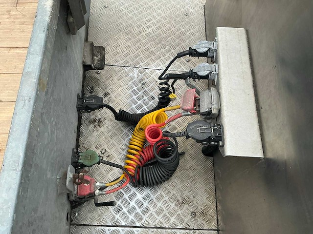 2010 iveco eurocargo ml80e22 vrachtwagen met veldhuizen p31-7a oplegger 16 ton - afbeelding 39 van  64