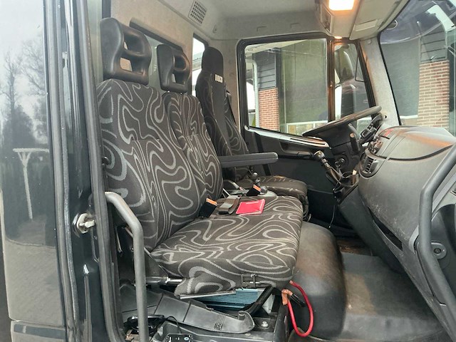 2010 iveco eurocargo ml80e22 vrachtwagen met veldhuizen p31-7a oplegger 16 ton - afbeelding 43 van  64
