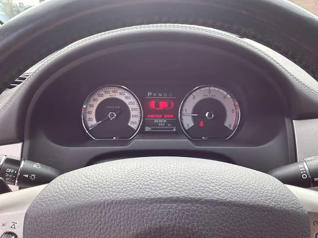 2010 jaguar xf 3.0d v6 luxury personenauto - afbeelding 2 van  9