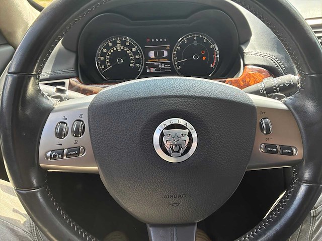 2010 jaguar xk personenauto - afbeelding 13 van  36