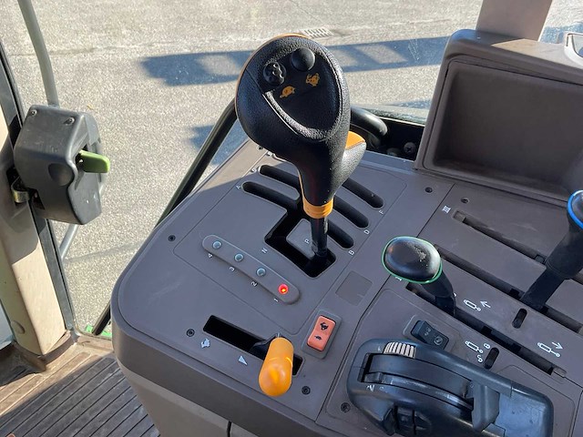 2010 john deere 6830 mw2 vierwielaangedreven landbouwtractor - afbeelding 13 van  25