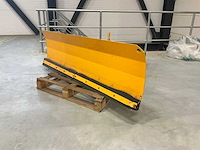 2010 jungheinrich sneeuwschuiver voor heftruck - afbeelding 1 van  6