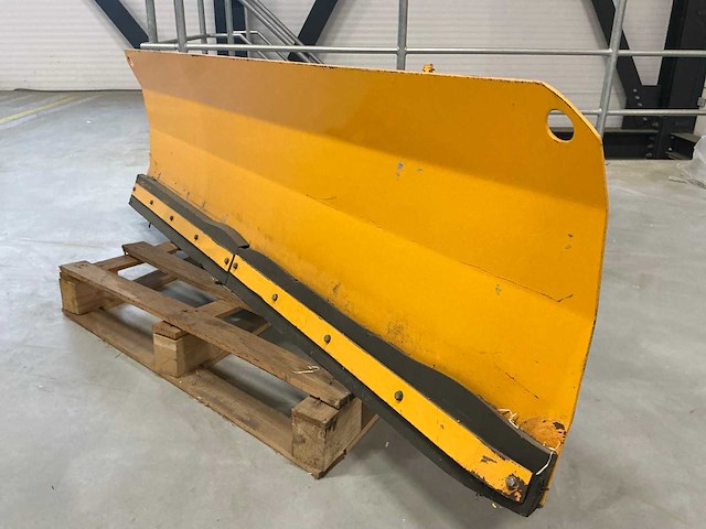 2010 jungheinrich sneeuwschuiver voor heftruck - afbeelding 2 van  6