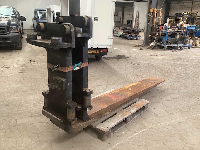 2010 kalmar dce 150-12 vorkheftruck - afbeelding 20 van  22