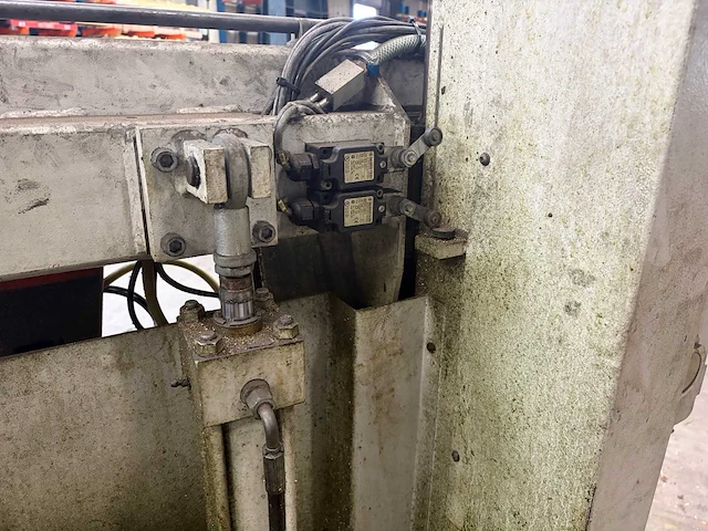 2010 kasto twin ae 4 bandzaagmachine - afbeelding 29 van  59
