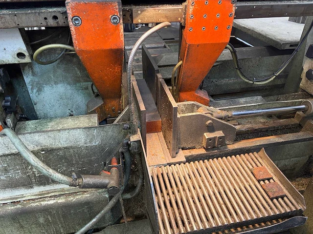 2010 kasto twin ae 4 bandzaagmachine - afbeelding 38 van  59
