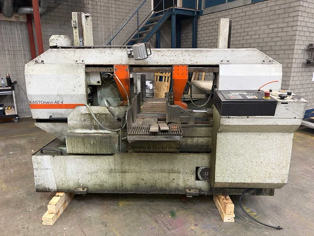 2010 kasto twin ae 4 bandzaagmachine - afbeelding 59 van  59