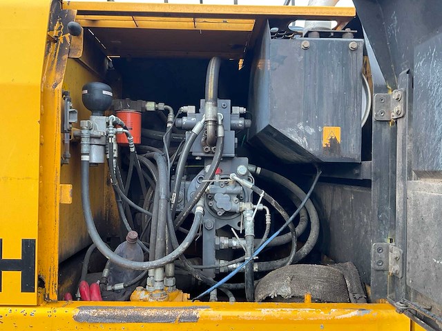 2010 kato hd820vlc rupsgraafmachine - afbeelding 13 van  27