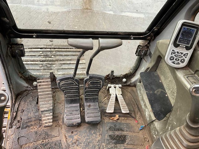 2010 kato hd820vlc rupsgraafmachine - afbeelding 16 van  27