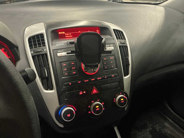 2010 kia cee'd sporty wagon personenauto - afbeelding 6 van  19