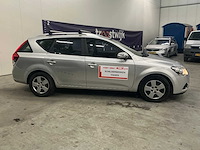 2010 kia cee'd sporty wagon personenauto - afbeelding 12 van  19