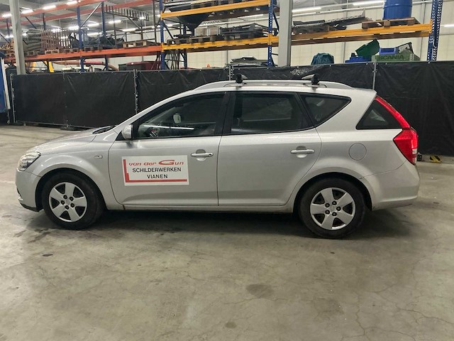 2010 kia cee'd sporty wagon personenauto - afbeelding 16 van  19