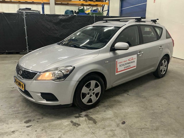 2010 kia cee'd sporty wagon personenauto - afbeelding 17 van  19